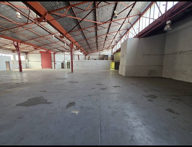 1,266M² WAREHOUSE TO LET IN REUVEN